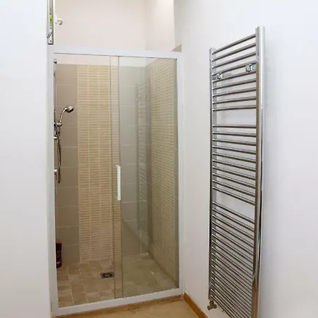 Izzhome Orange * Ragusa