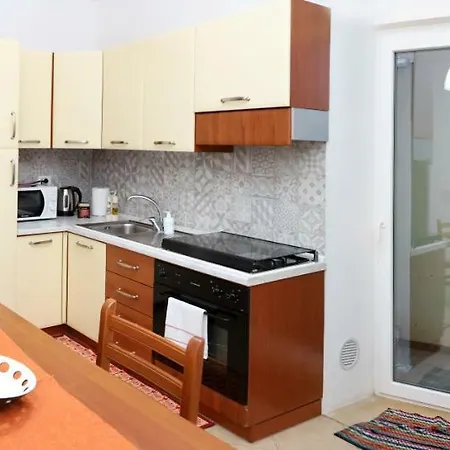 Izzhome Orange Apartment Ragusa